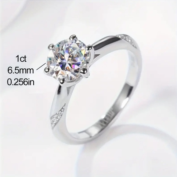 1.0 ct. Moissanite Engagement Ring - Picture 4 of 4